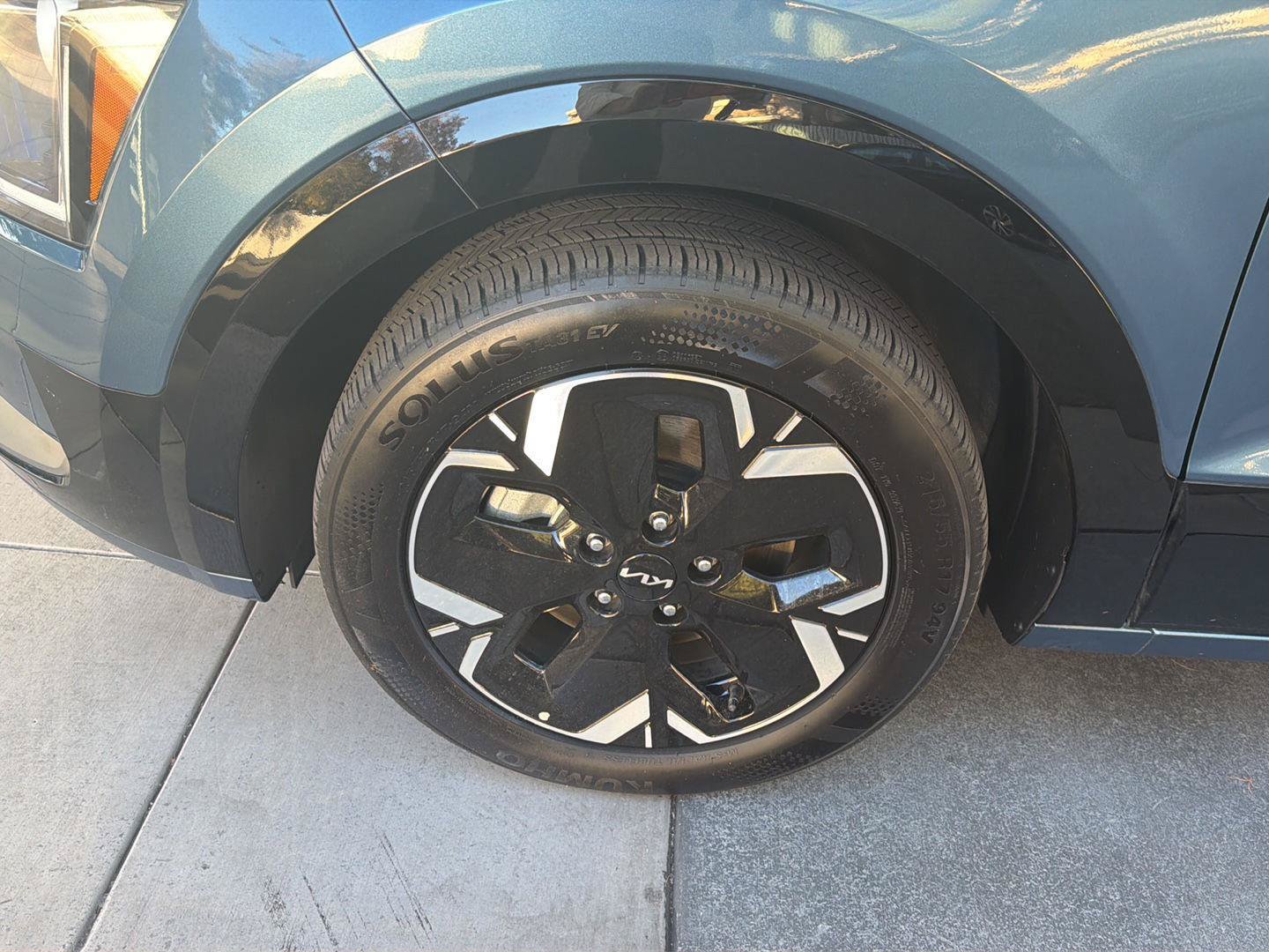 Used 2024 Kia Niro Wind FWD image 9
