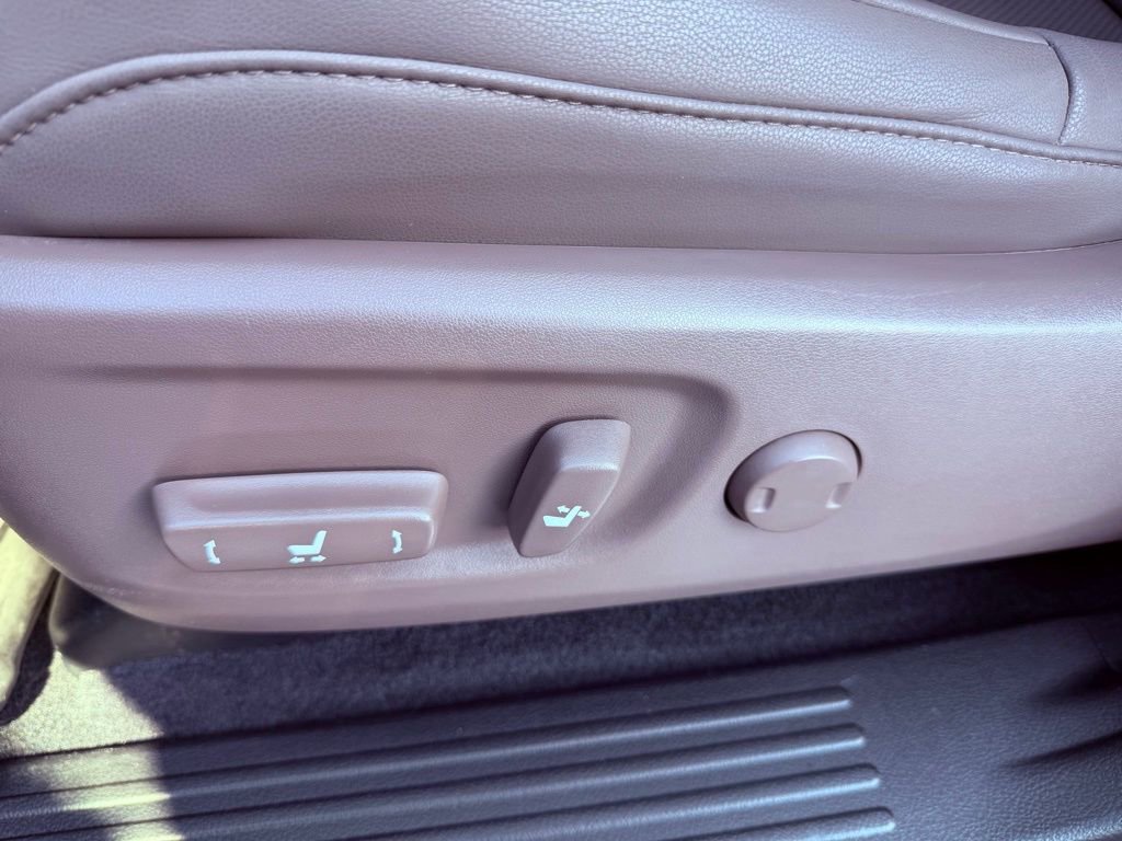 Certified 2023 Lexus GX 460 Premium w/ Accessory Package image 18