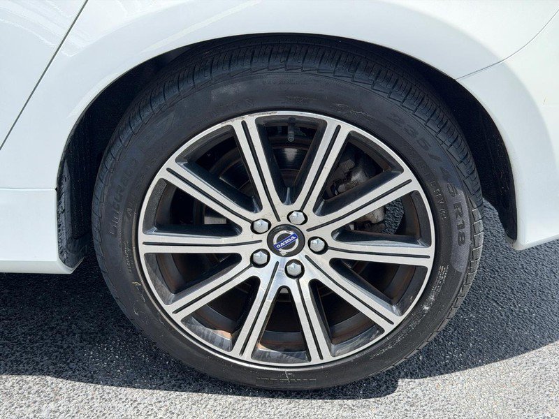 Used 2018 Volvo S60 T5 Inscription Platinum w/ Climate Package AWD/4WD image 8