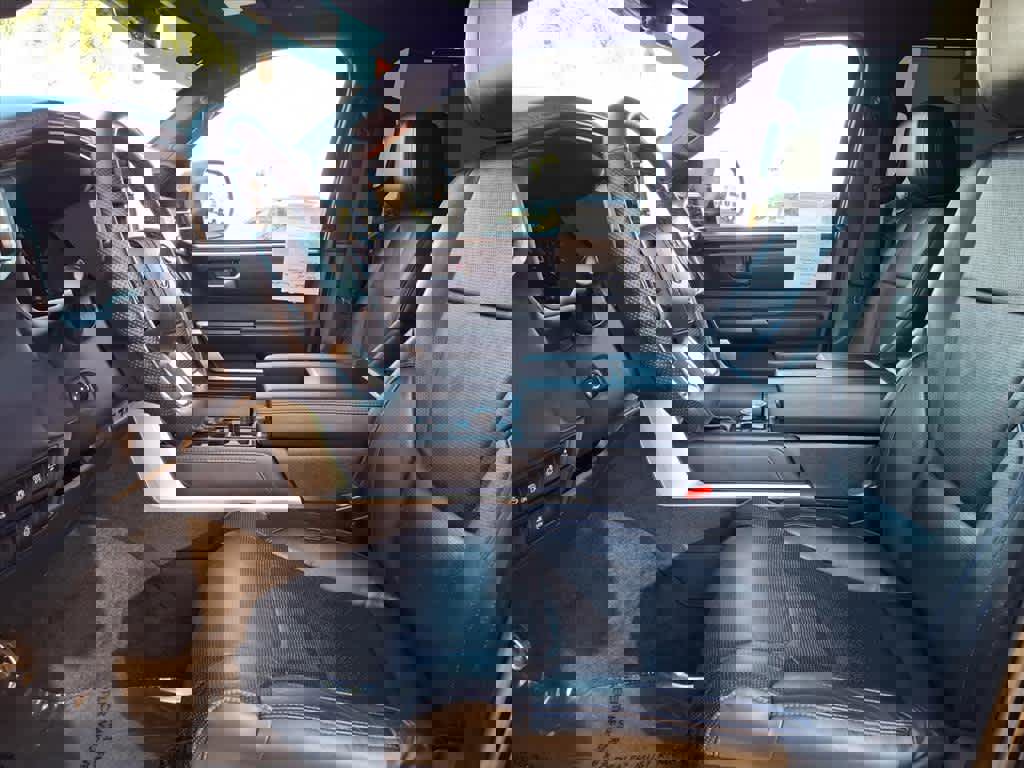 Used 2025 Toyota Tundra Platinum image 17