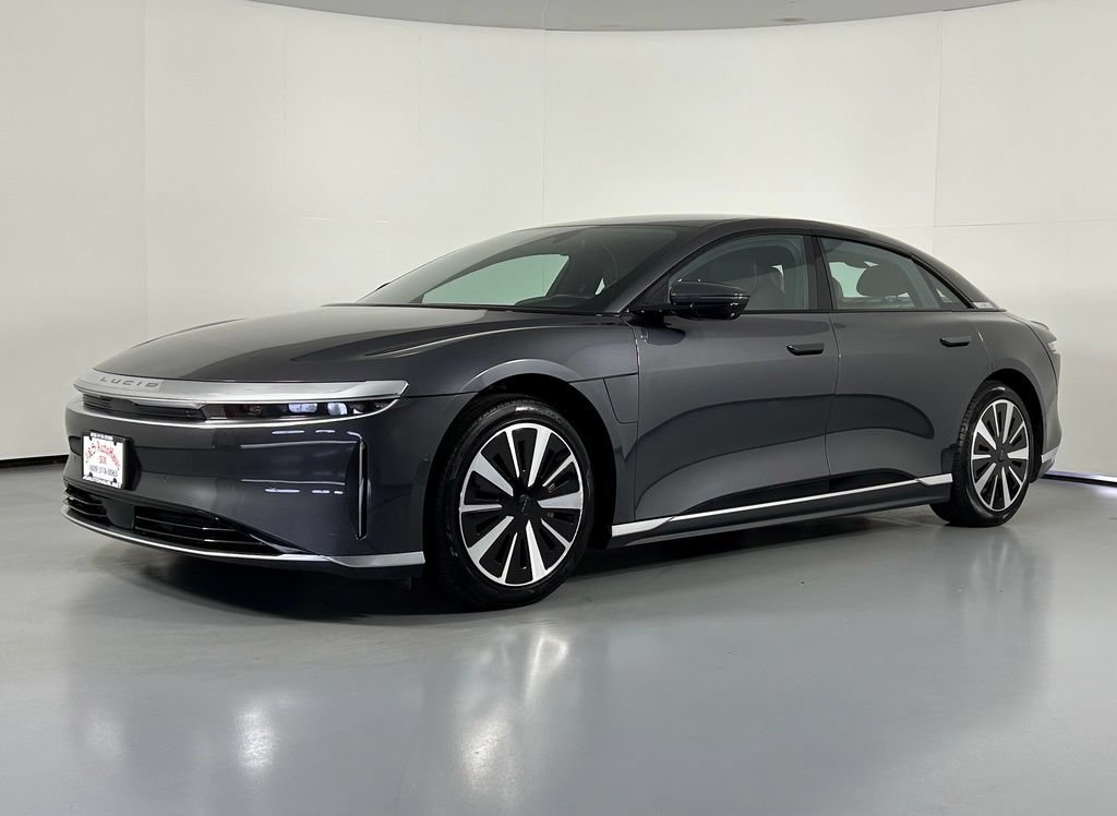 Used 2024 Lucid Air Pure RWD image 3