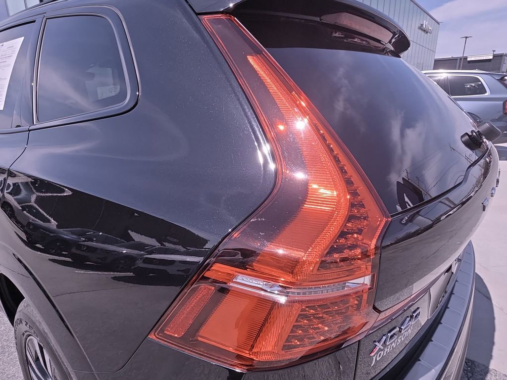 Used 2024 Volvo XC60 B5 Core w/ Protection Package Premier image 39