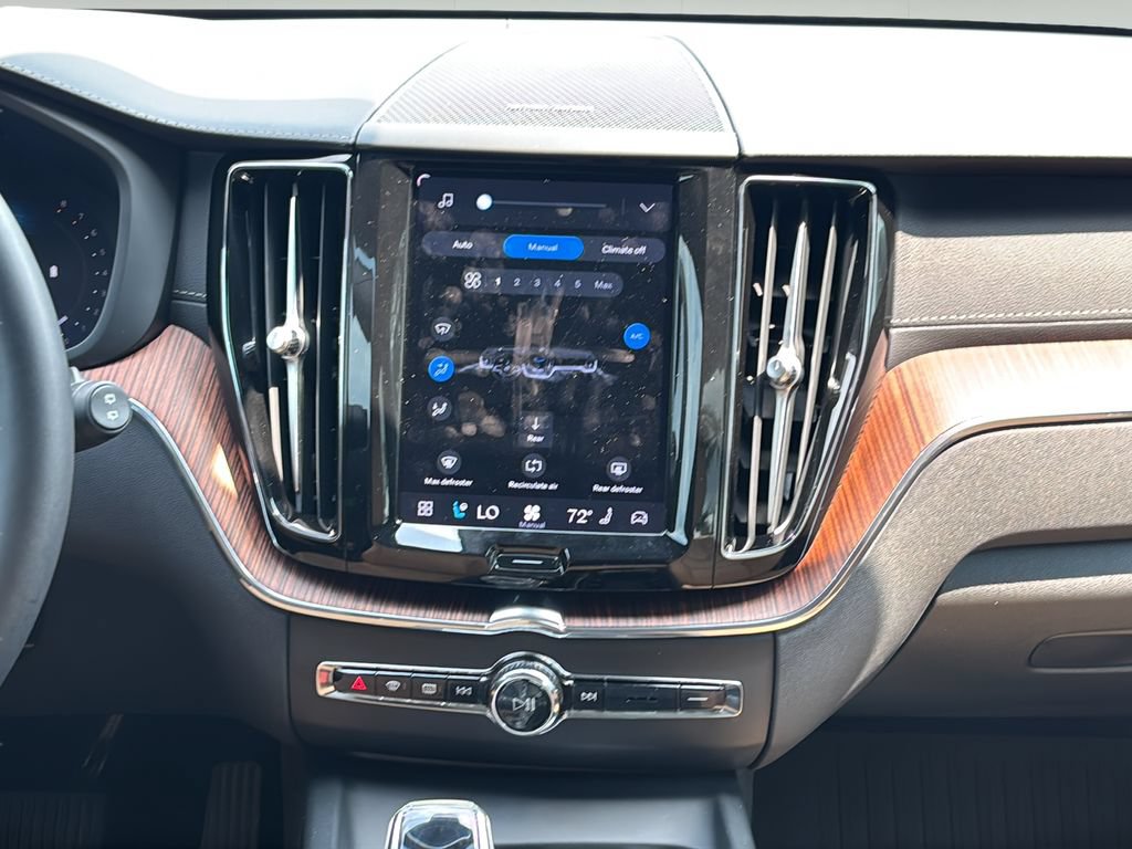 Used 2023 Volvo XC60 B5 Ultimate w/ Climate Package AWD/4WD image 19