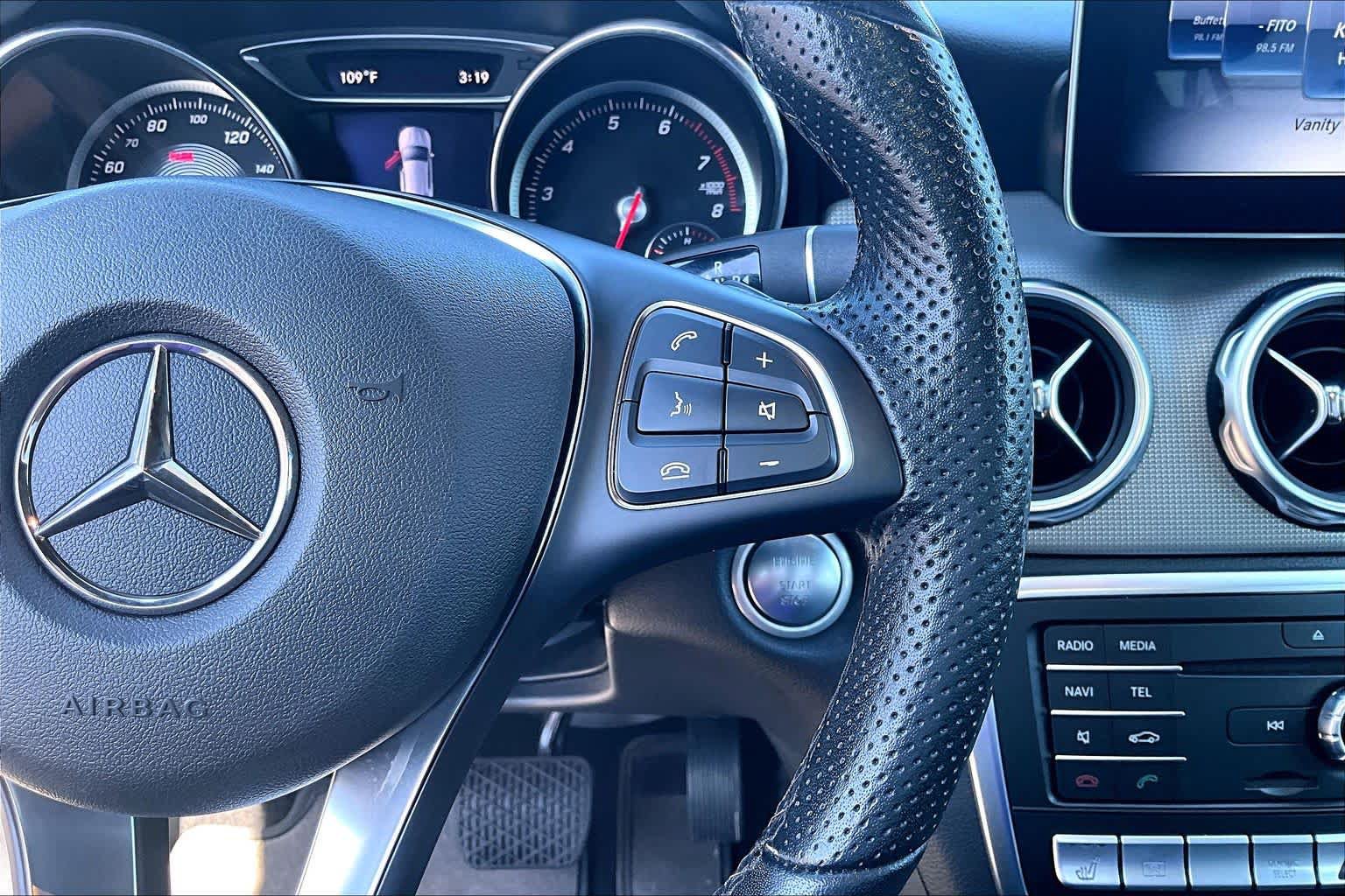 Used 2020 Mercedes-Benz GLA 250 4MATIC image 25
