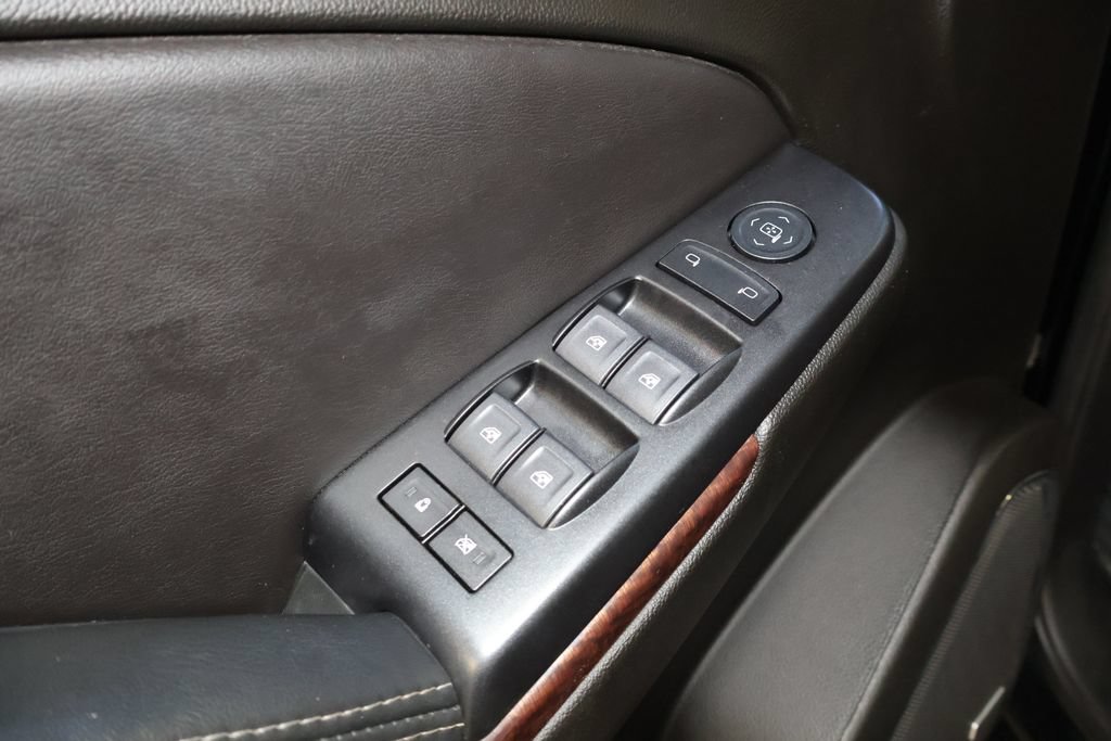 Used 2019 GMC Yukon SLE w/ HD Trailering Package AWD/4WD image 12