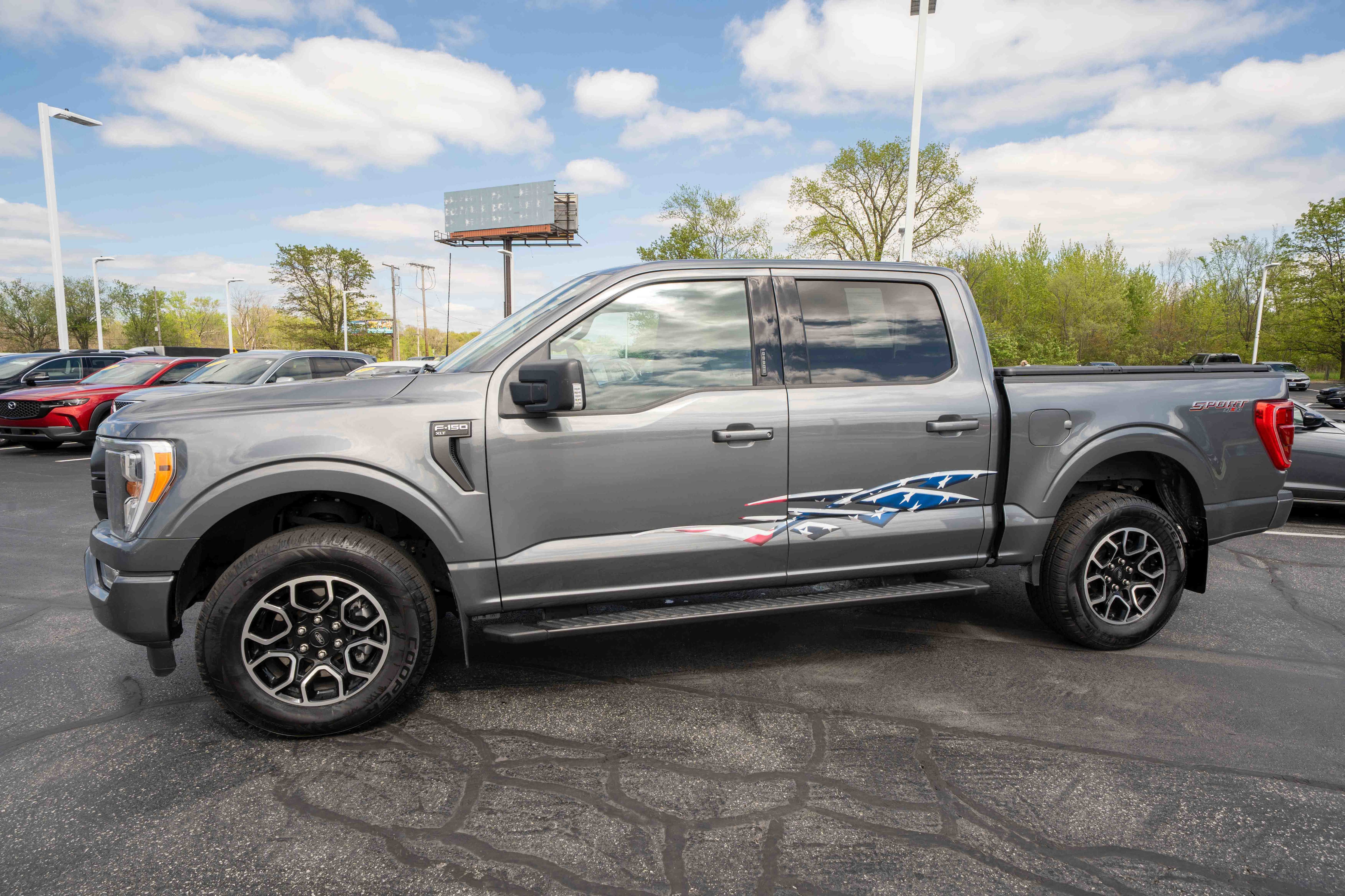 Used 2022 Ford F150 XLT w/ Equipment Group 302A High AWD/4WD image 3