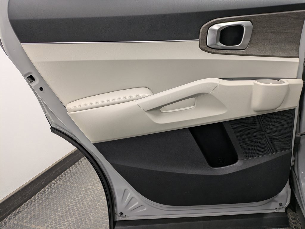 Certified 2022 Kia Sorento X-Line EX image 21