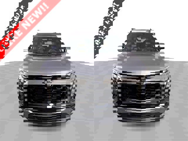 Used 2025 Chevrolet Equinox ACTIV w/ Safety and Technology Package image 3