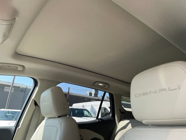Used 2022 GMC Terrain Denali w/ Denali Premium Package AWD/4WD image 47