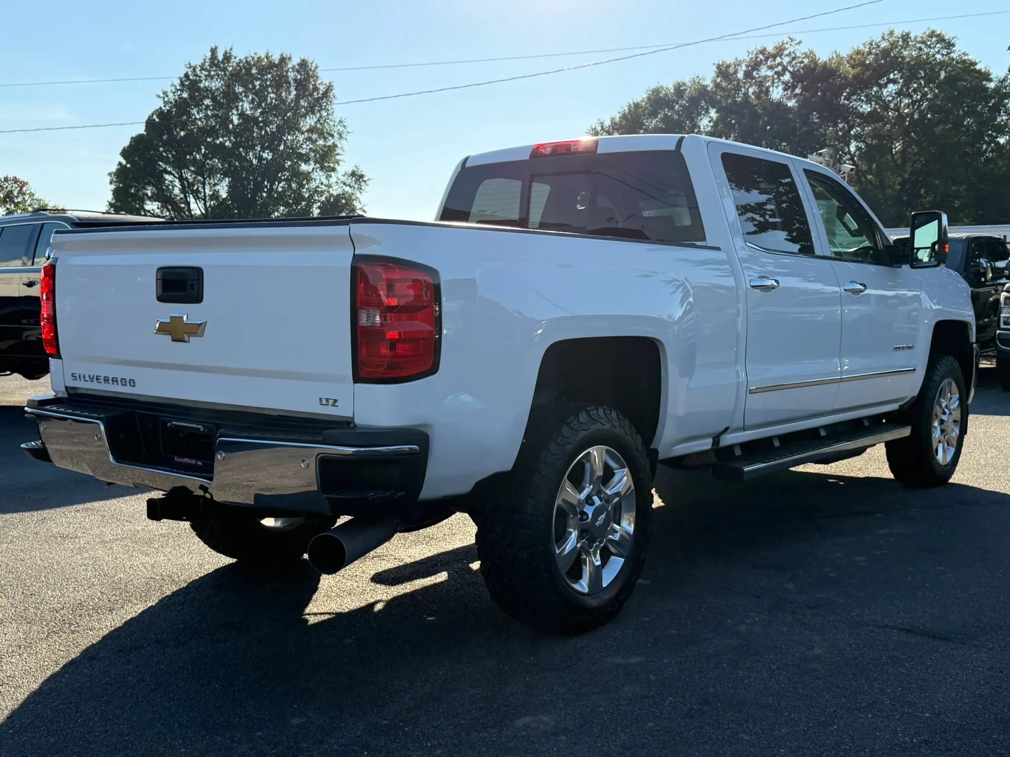 Used 2019 Chevrolet Silverado 2500 LTZ w/ Duramax Plus Package AWD/4WD image 5
