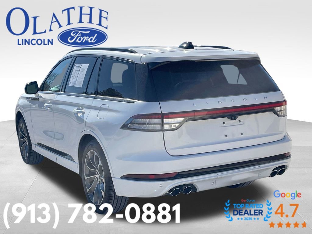 Used 2025 Lincoln Aviator Premiere w/ Jet Appearance Package image 3