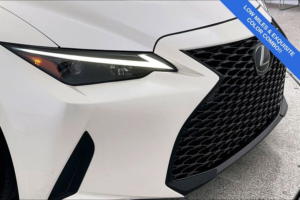 Used 2022 Lexus IS 300 image 37