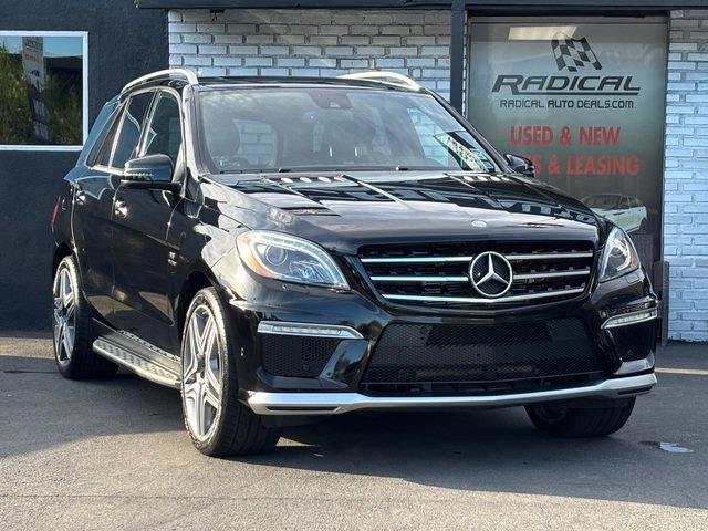 Used 2012 Mercedes-Benz ML 63 AMG 4MATIC w/ AMG Performance Pkg image 3