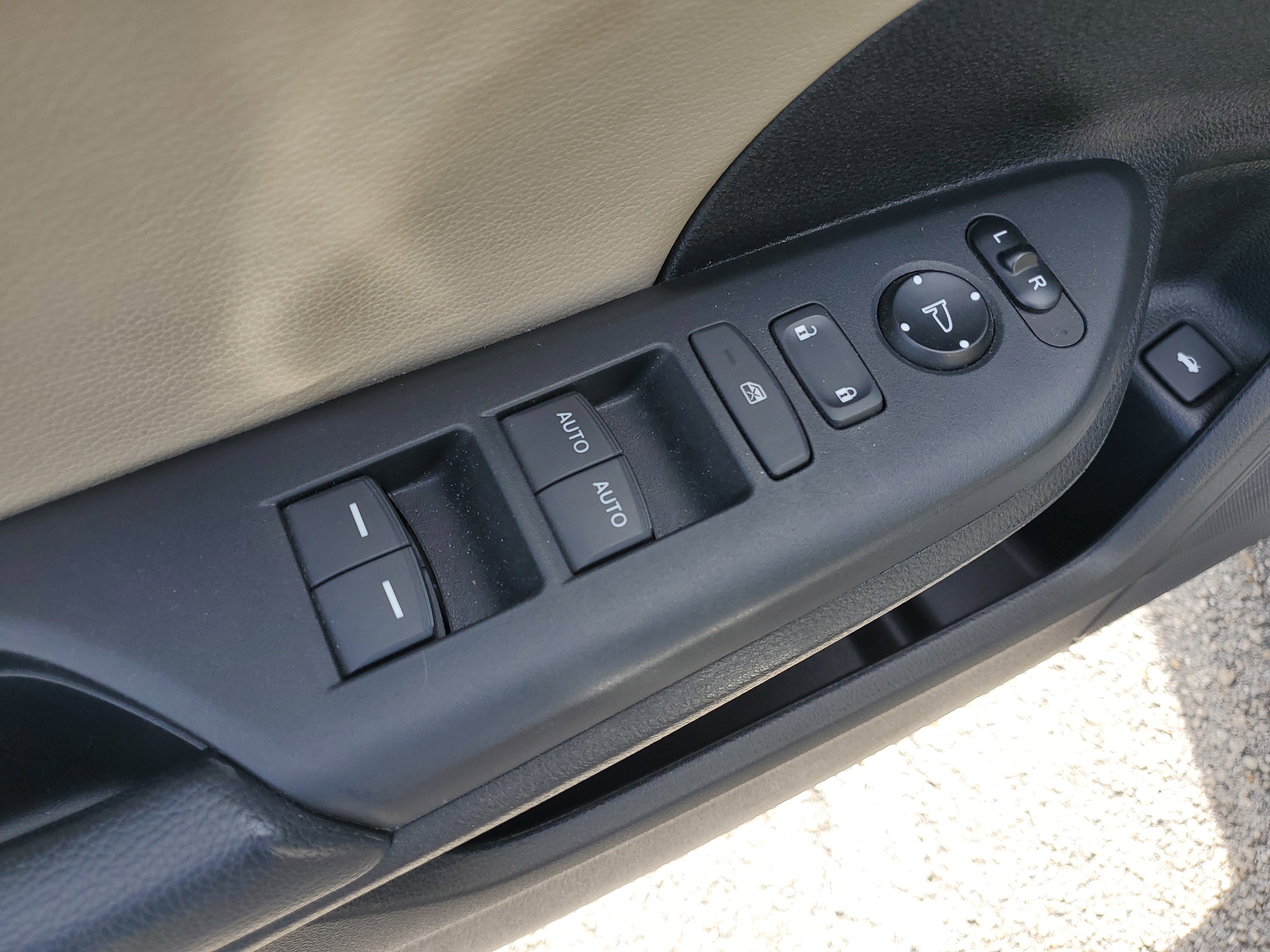 Used 2017 Honda Civic Touring image 16