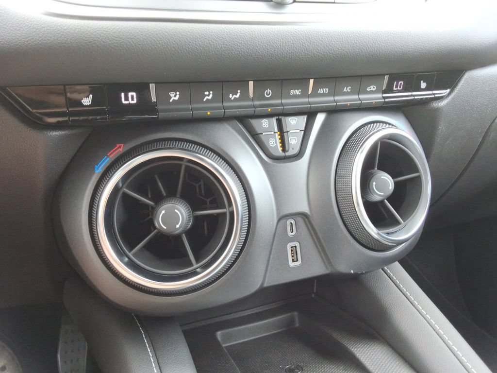 New 2026 Chevrolet Blazer LT w/ Convenience Package FWD image 30