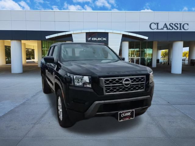 Used 2022 Nissan Frontier SV RWD image 2