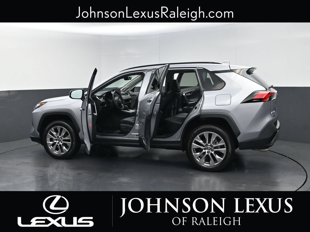 Used 2023 Toyota RAV4 Limited FWD image 33