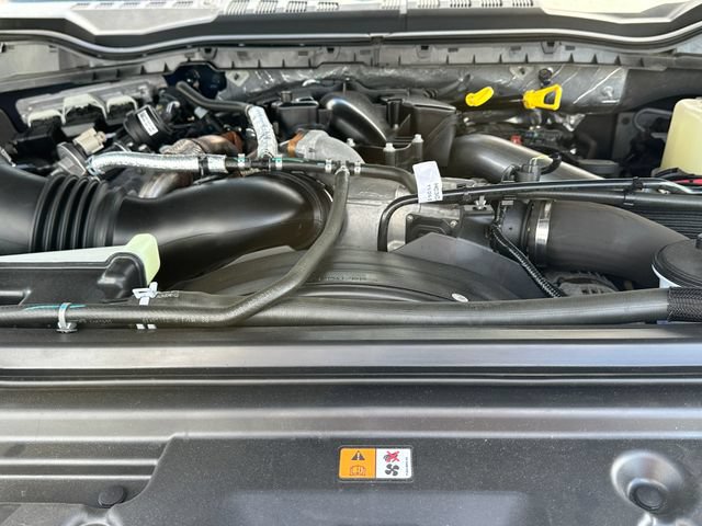 Certified 2019 Ford F450 Platinum w/ Platinum Ultimate Package AWD/4WD image 39