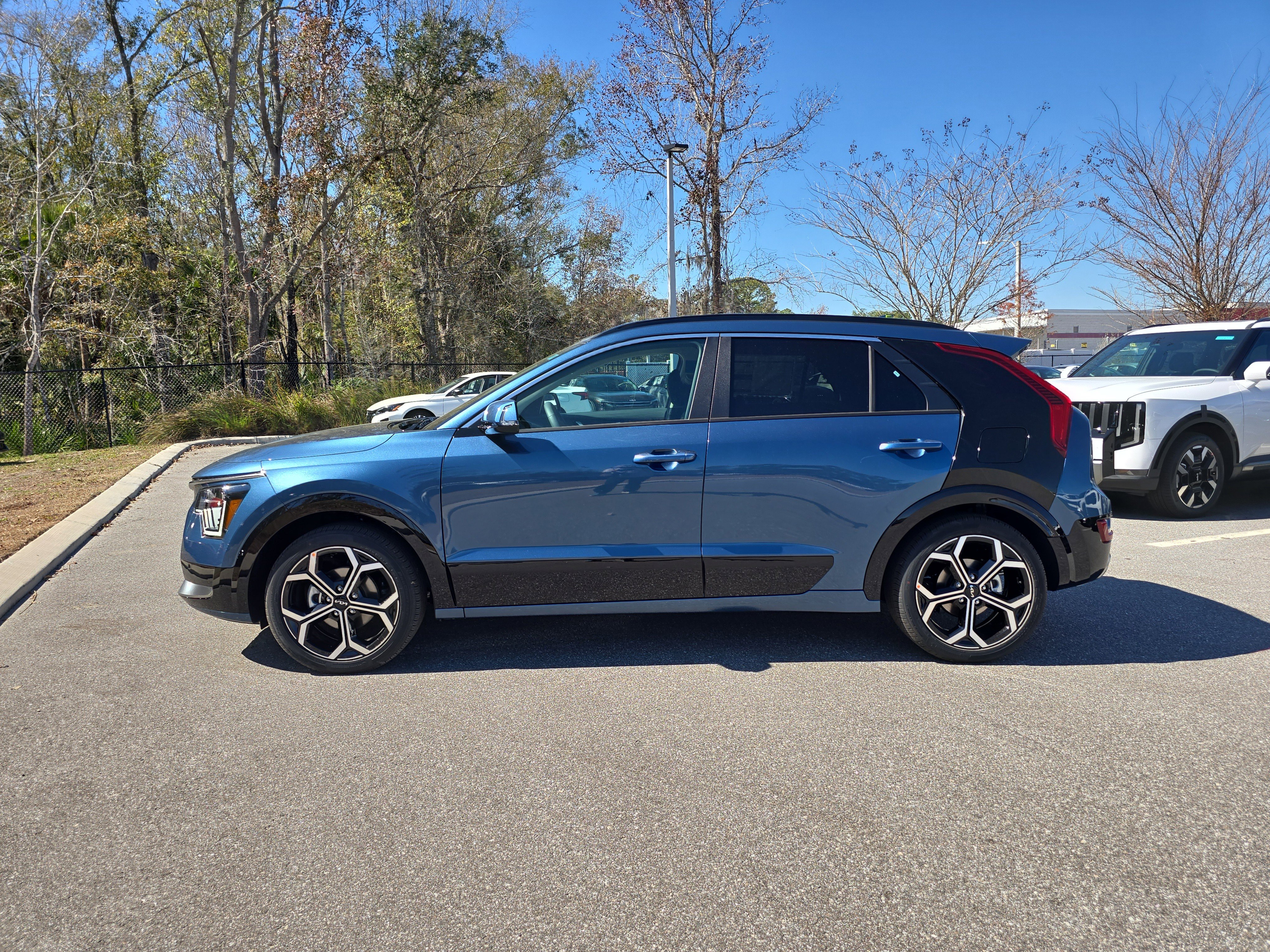 New 2026 Kia Niro SX Touring image 5