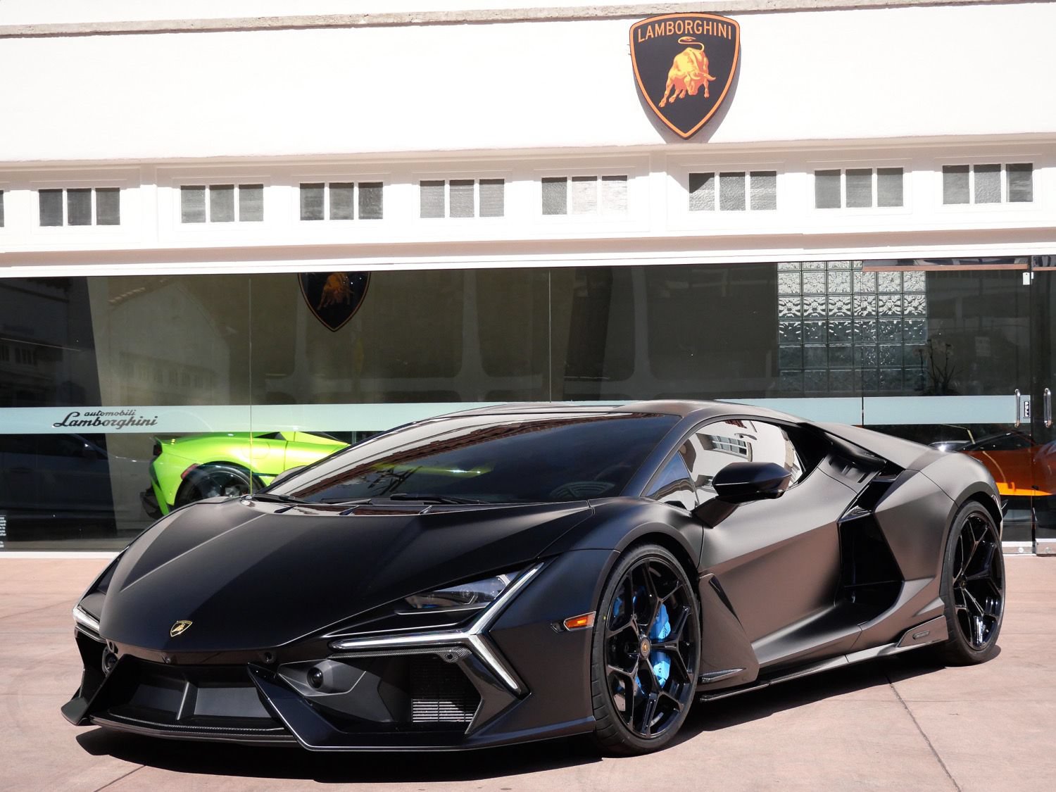 Used 2025 Lamborghini Revuelto AWD/4WD image 10