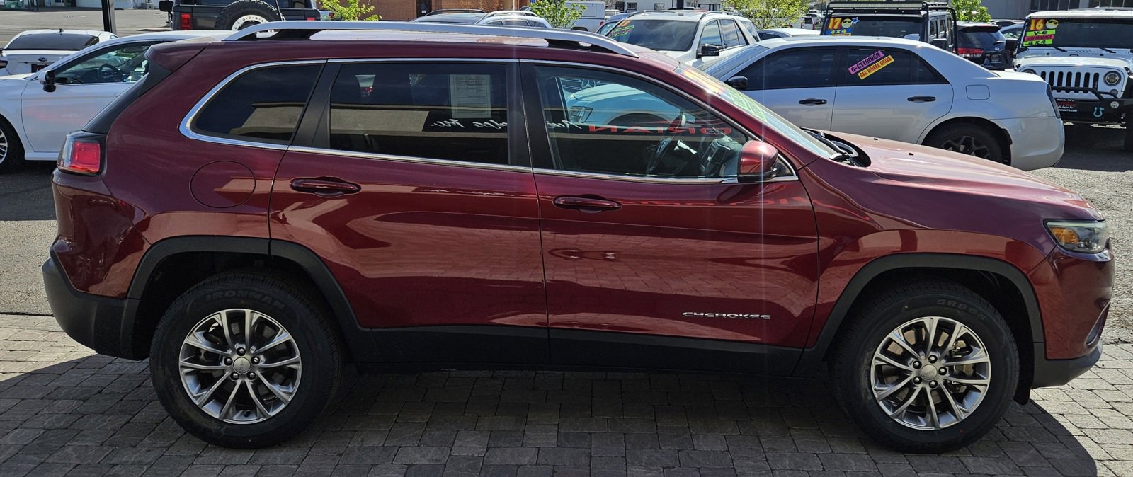 Used 2020 Jeep Cherokee Latitude Plus w/ Trailer Tow Group image 4