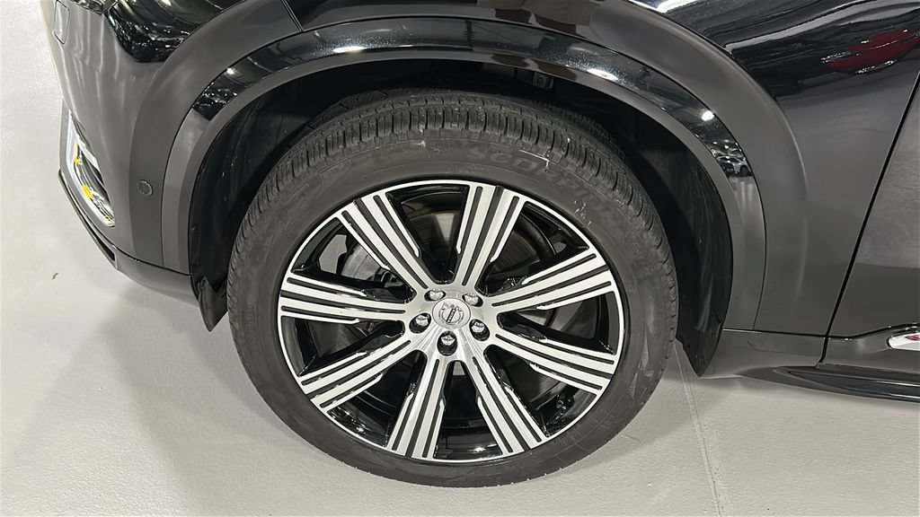 Certified 2023 Volvo XC90 B6 Ultimate w/ Protection Package Premier AWD/4WD image 8