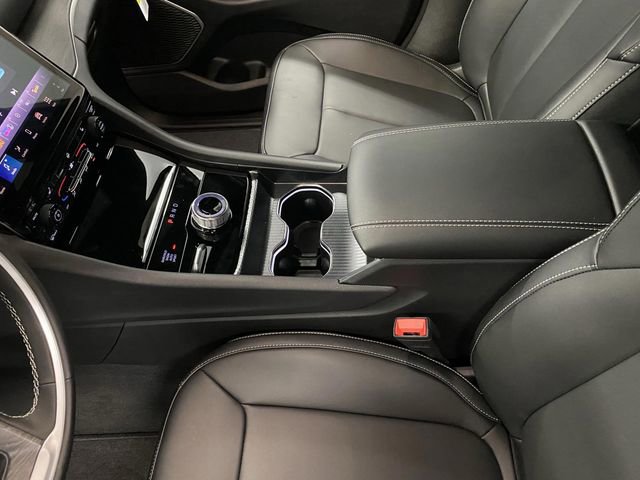 New 2025 Jeep Grand Cherokee L Limited w/ Black Appearance Package image 21