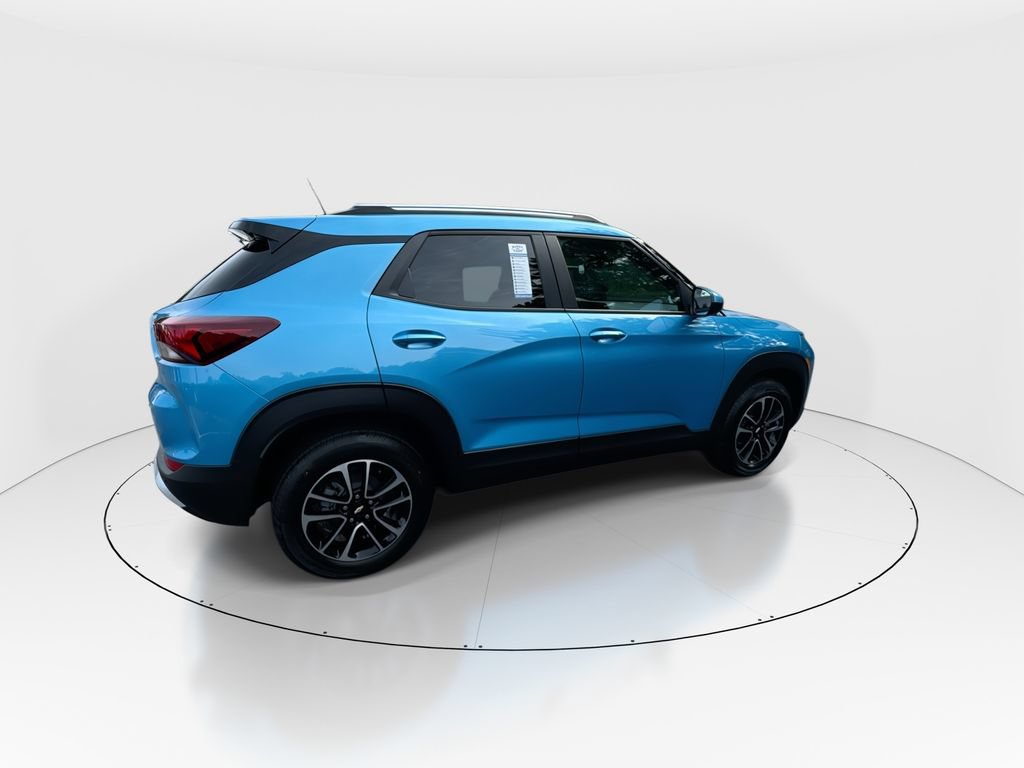 New 2026 Chevrolet TrailBlazer LT w/ LT Cold Weather Package FWD image 8