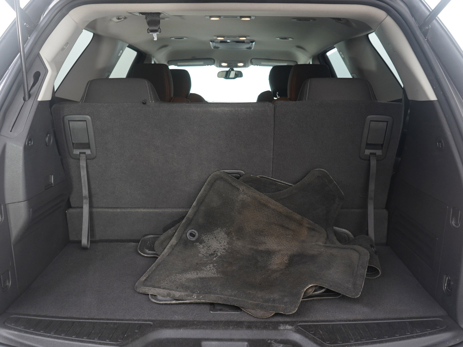 Used 2016 GMC Acadia SLE image 11