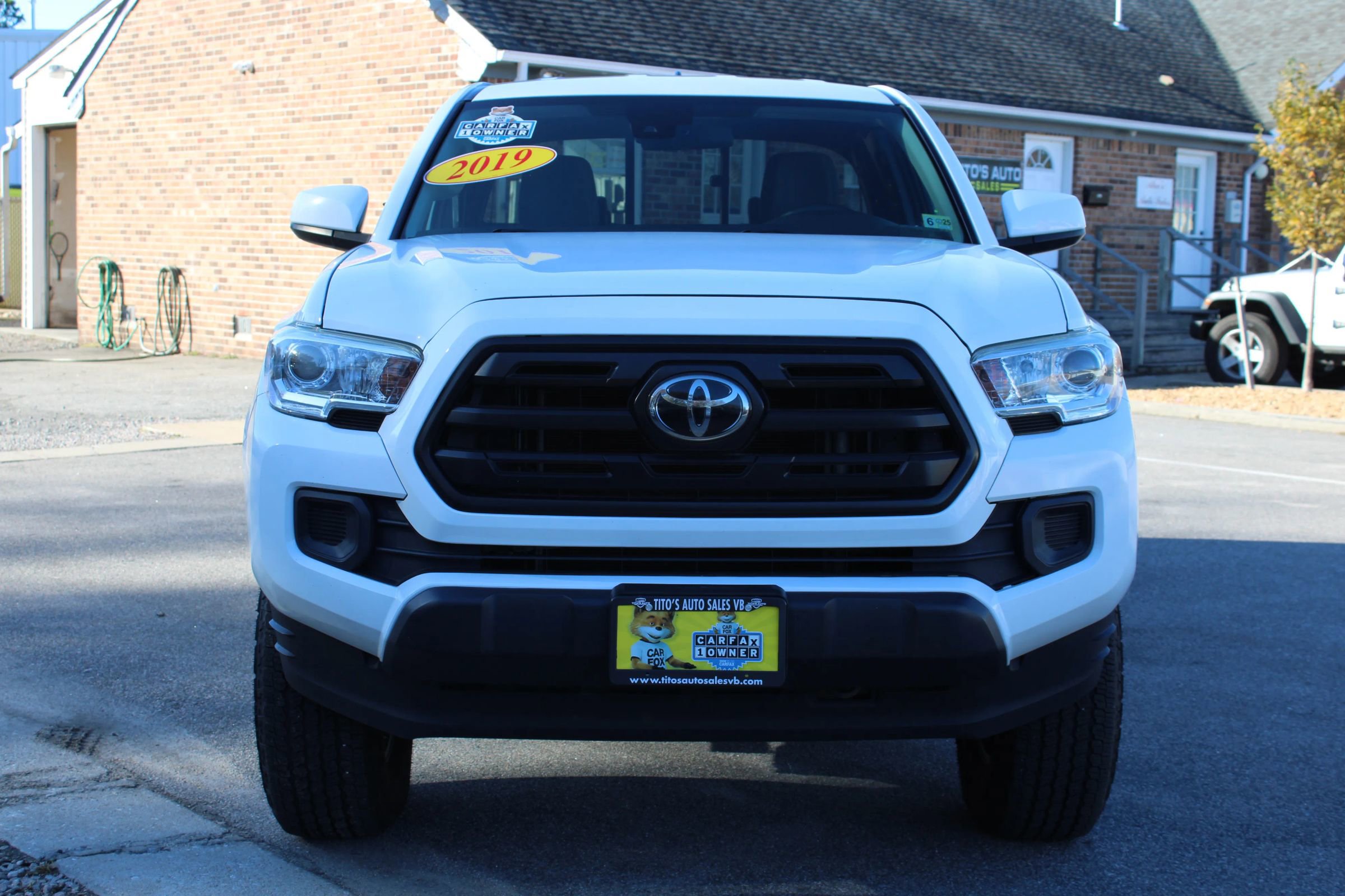 Used 2019 Toyota Tacoma SR w/ SR Convenience Package image 12