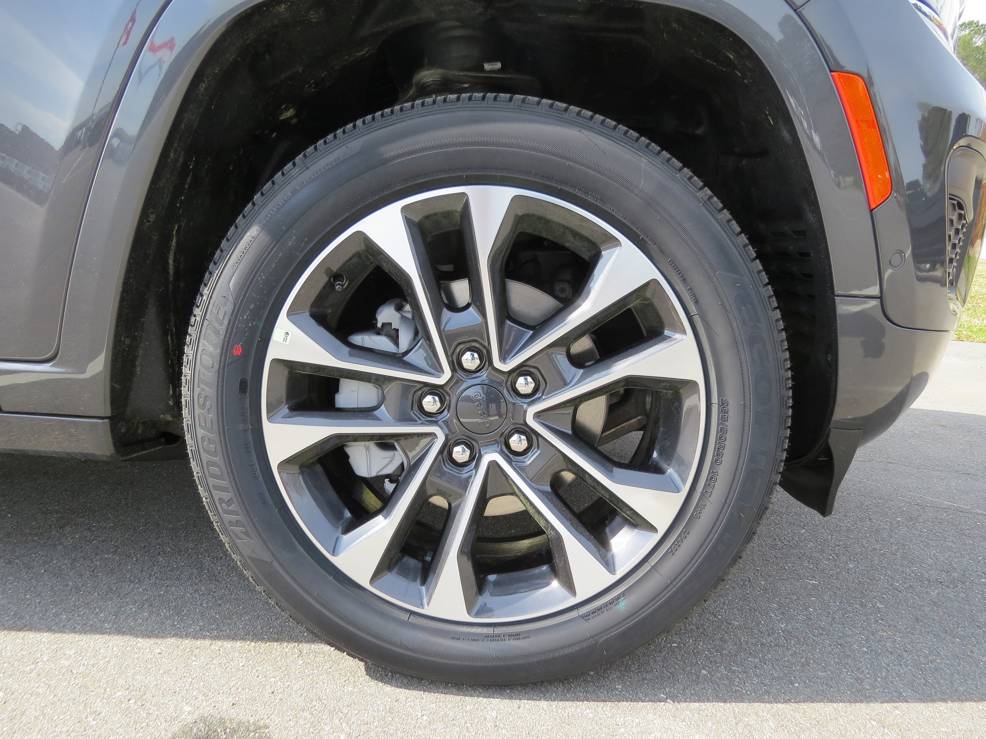 New 2025 Jeep Grand Cherokee Overland w/ Trailer Tow Package image 10