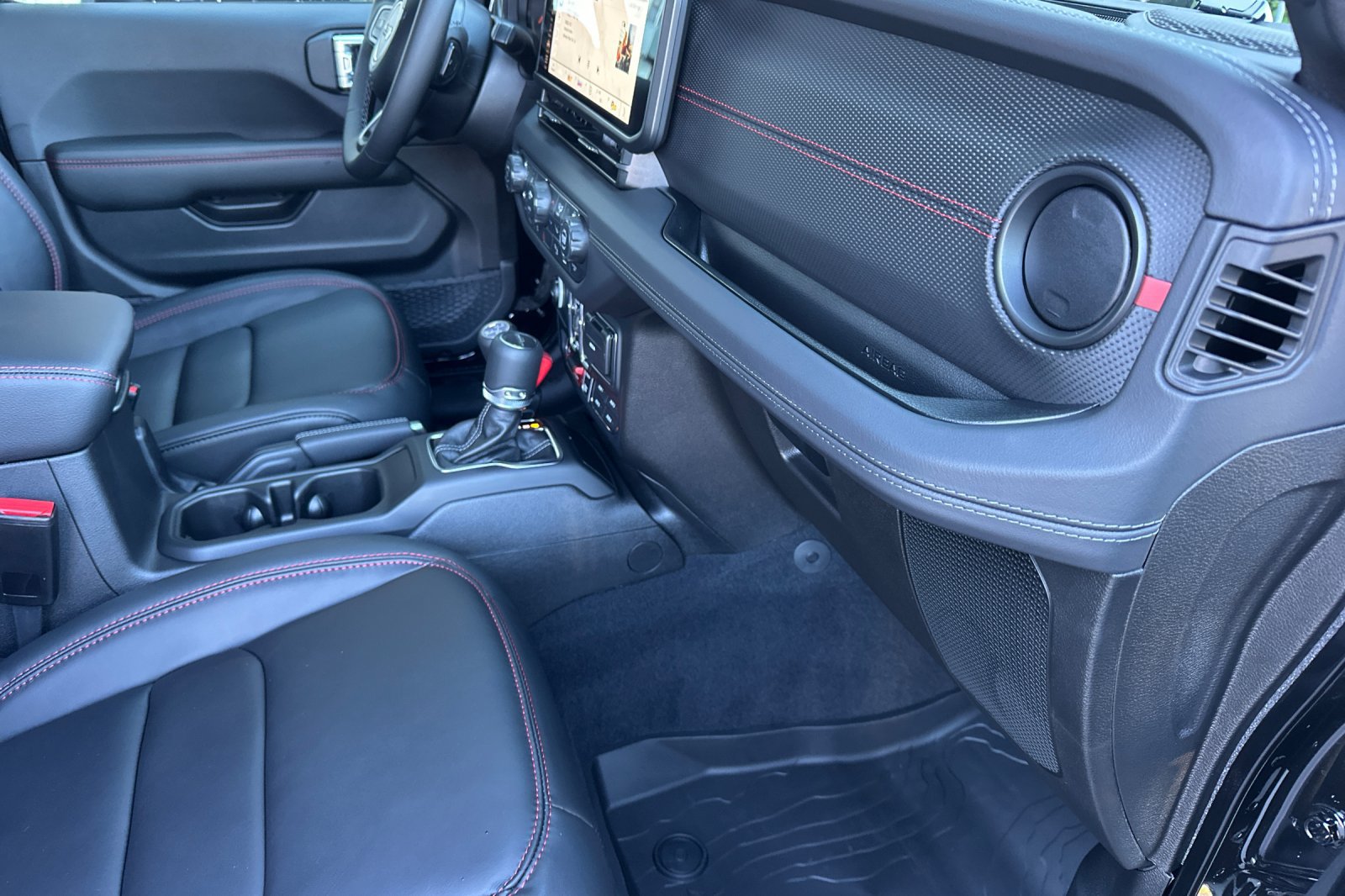 New 2027 Jeep Gladiator Rubicon AWD/4WD image 17