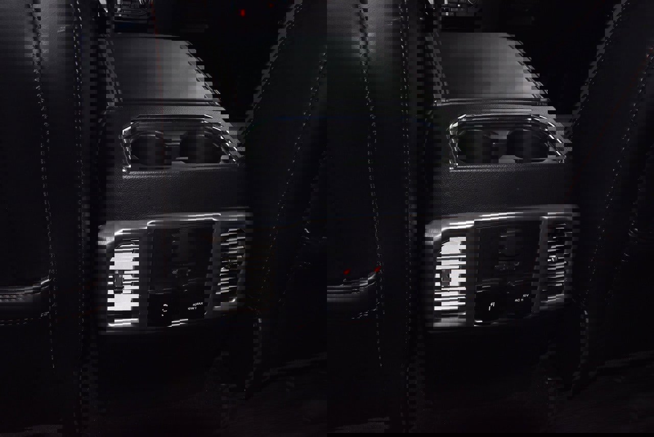 Used 2020 Ford F150 Platinum w/ Equipment Group 701A Luxury image 18