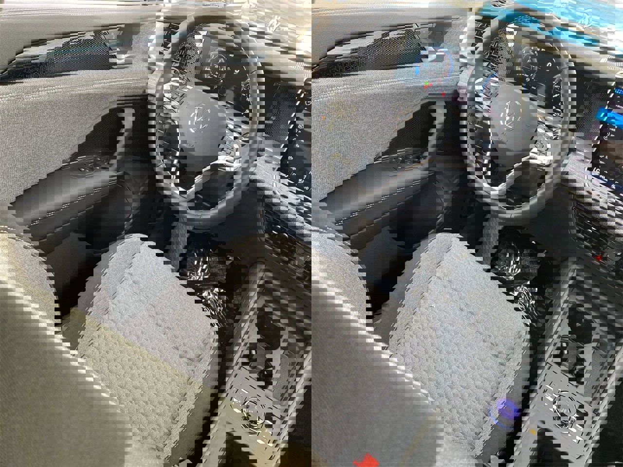 New 2025 Volkswagen Tiguan S image 10