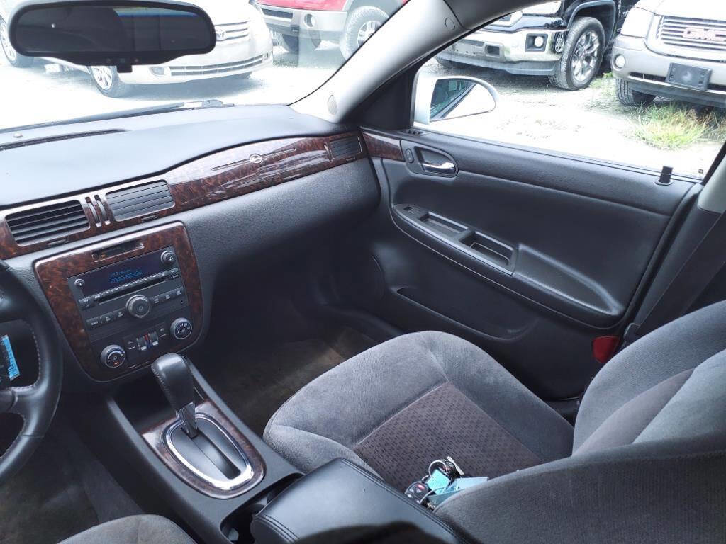 Used 2012 Chevrolet Impala LT w/ LT Sunroof Package FWD image 8