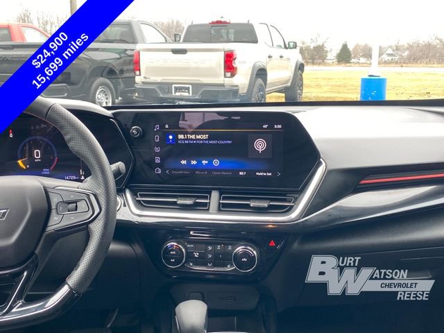 Used 2025 Chevrolet Trax RS image 19