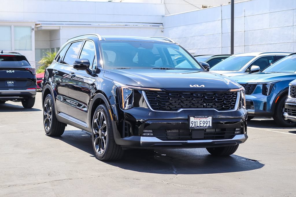 Used 2025 Kia Sorento SX FWD image 3