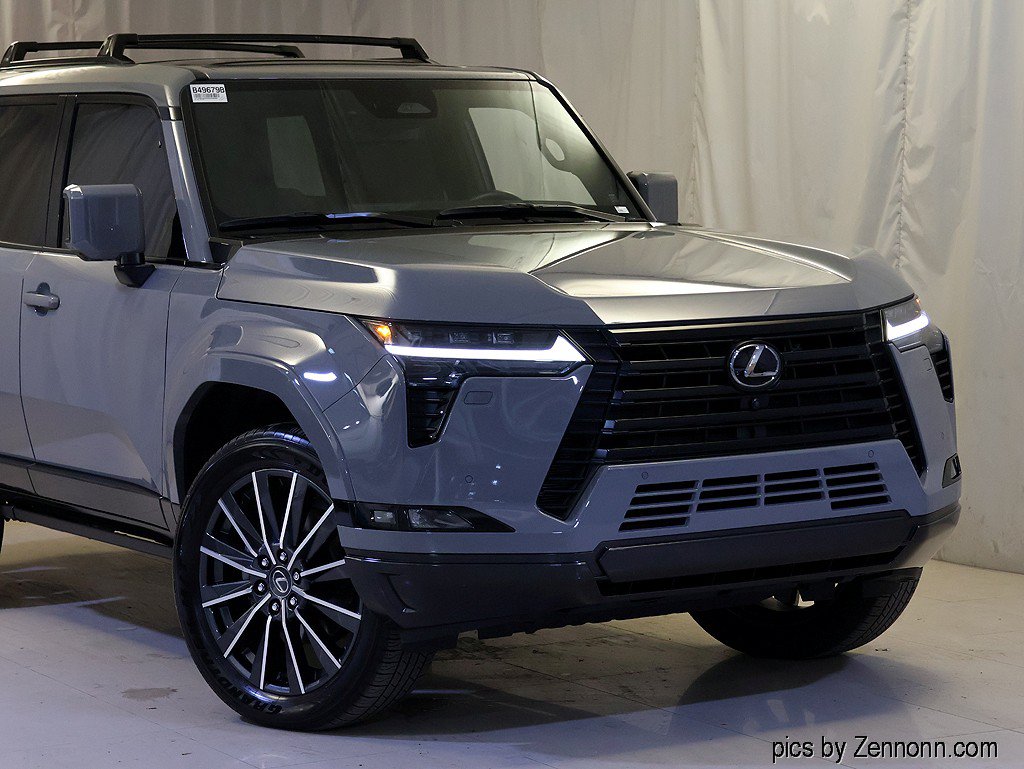 Used 2025 Lexus GX 550 w/ Accessory Package (2T) AWD/4WD image 2