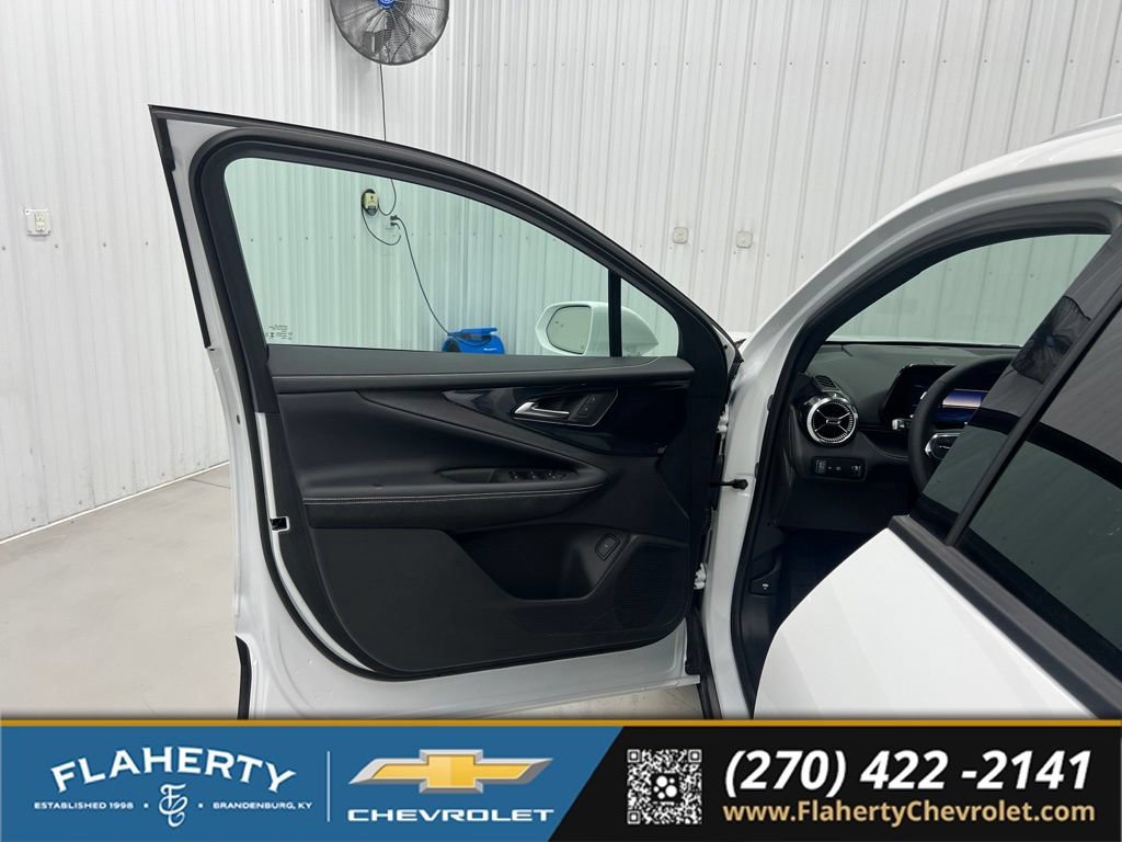 Used 2026 Chevrolet Blazer EV LT FWD image 8