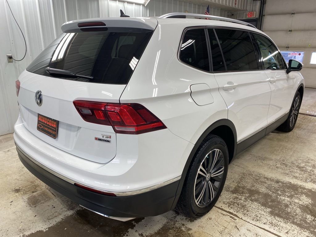 Used 2018 Volkswagen Tiguan SEL w/ 3rd Row Seat Package image 15