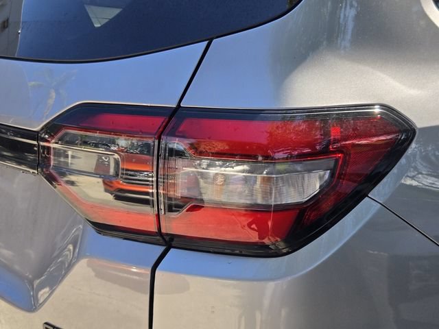 Used 2025 Honda Pilot Sport image 9