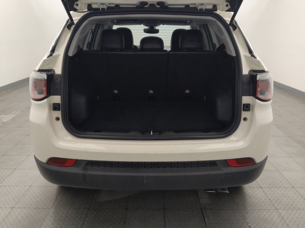 Used 2019 Jeep Compass Limited image 29