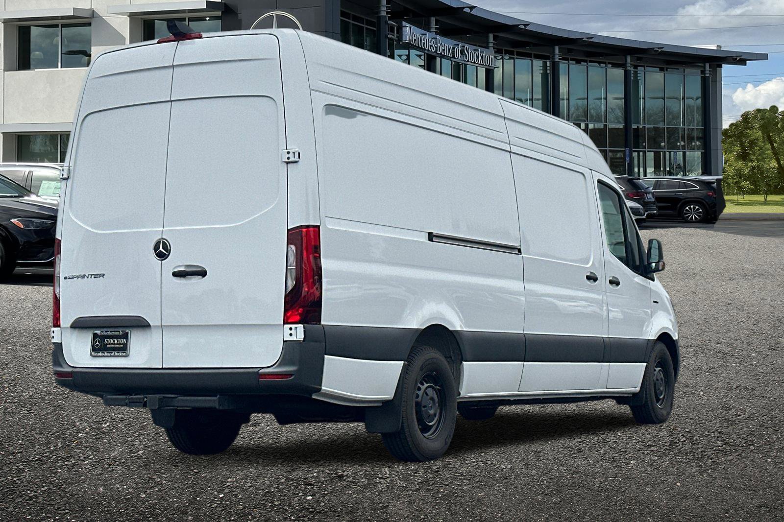 New 2024 Mercedes-Benz eSprinter 170 Cargo image 4