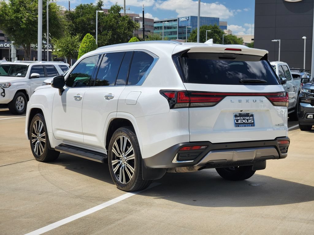 Used 2023 Lexus LX 600 4WD w/ Luxury Package image 5