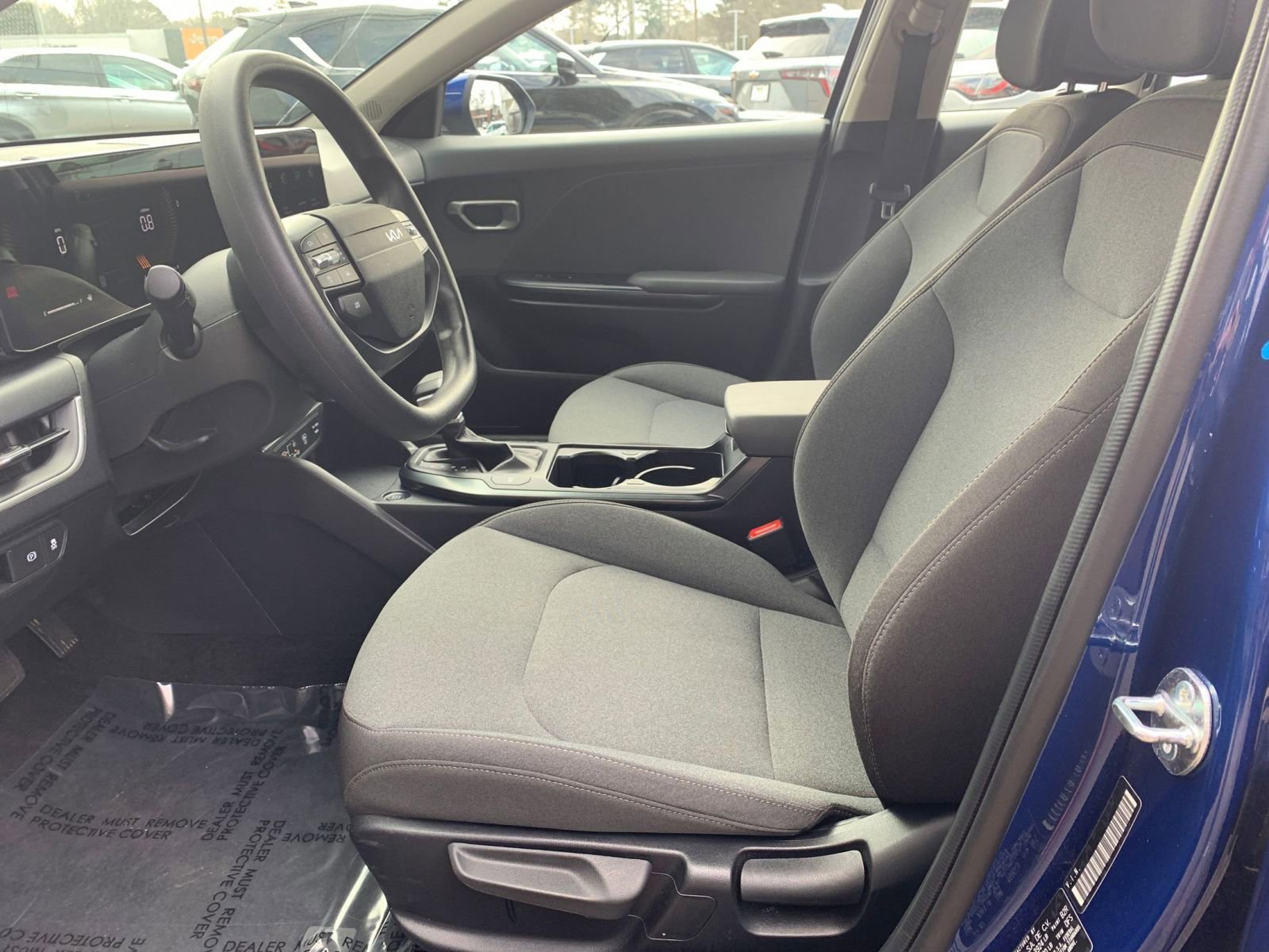 Used 2025 Kia K4 LXS image 27