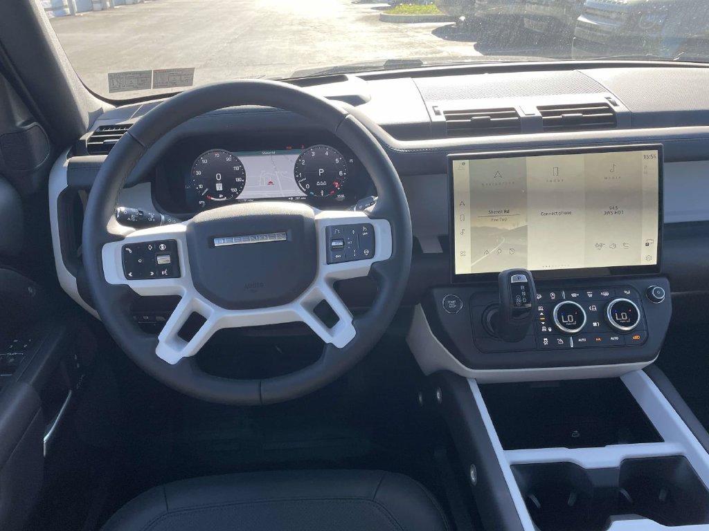New 2026 Land Rover Defender 110 X-Dynamic SE AWD/4WD image 15