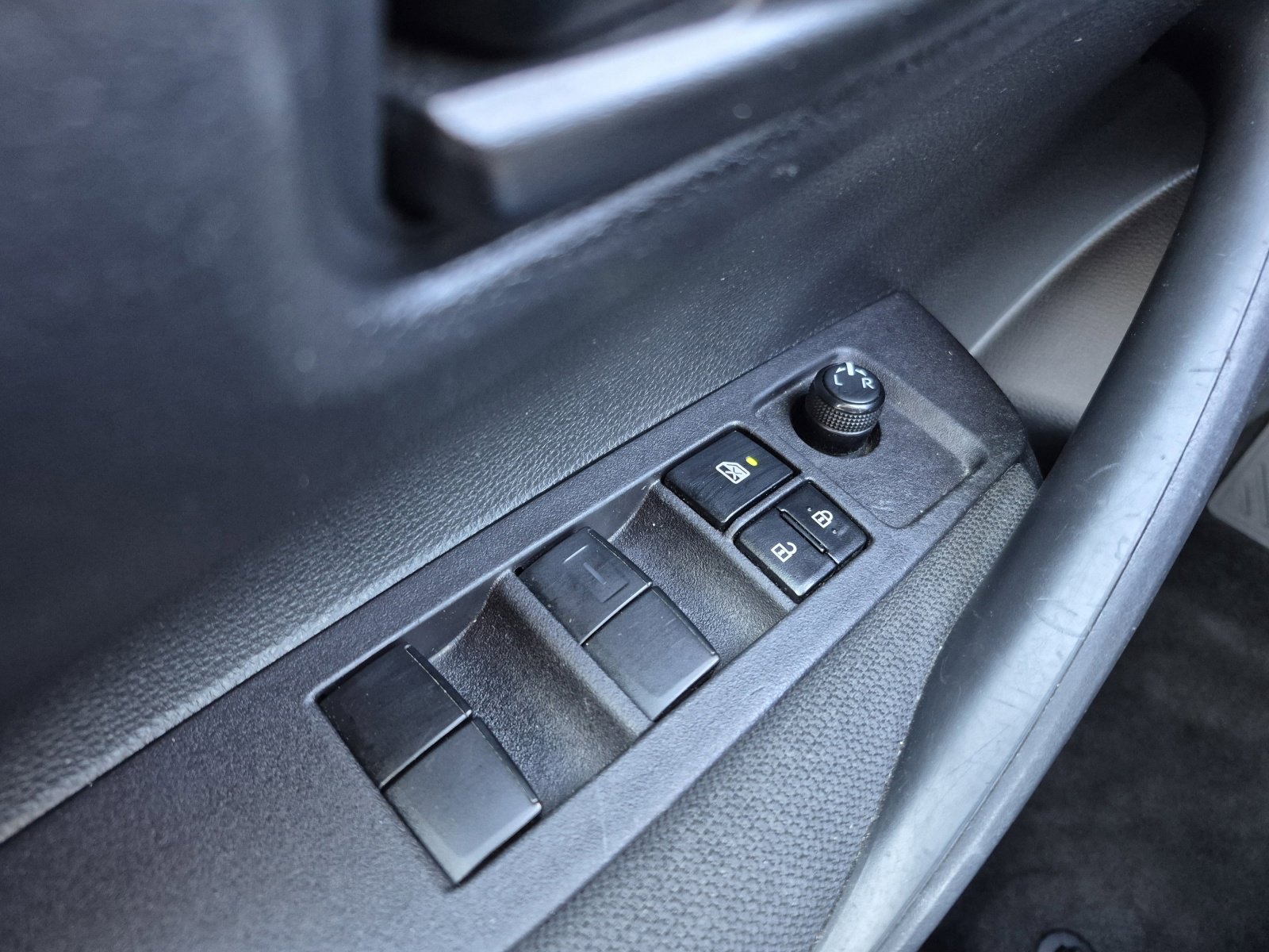 Certified 2024 Toyota Corolla LE image 13