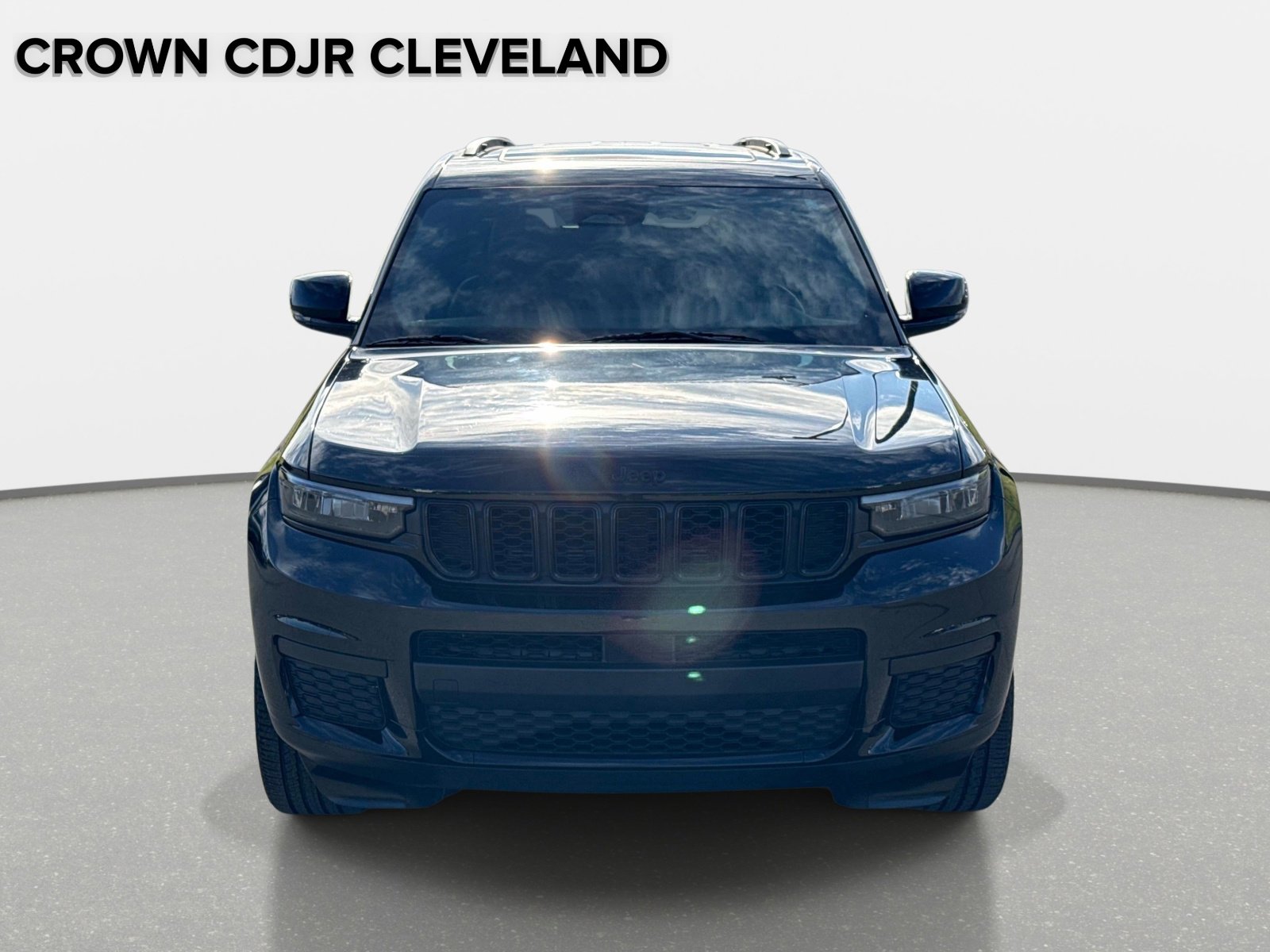 Used 2022 Jeep Grand Cherokee L Laredo image 9