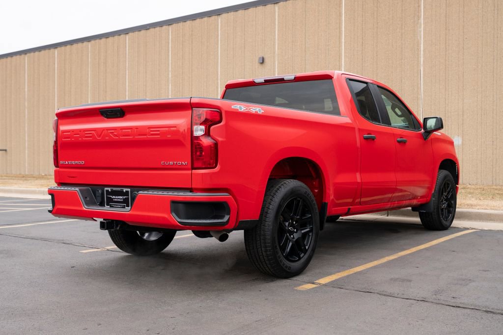 Certified 2023 Chevrolet Silverado 1500 Custom image 9
