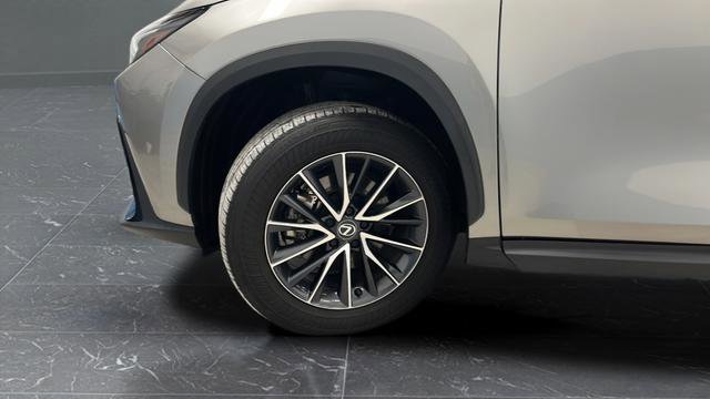 Used 2024 Lexus NX 350h AWD image 37